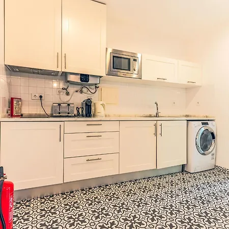 Santana Im Stadtzentrum By Interhome * Лиссабон